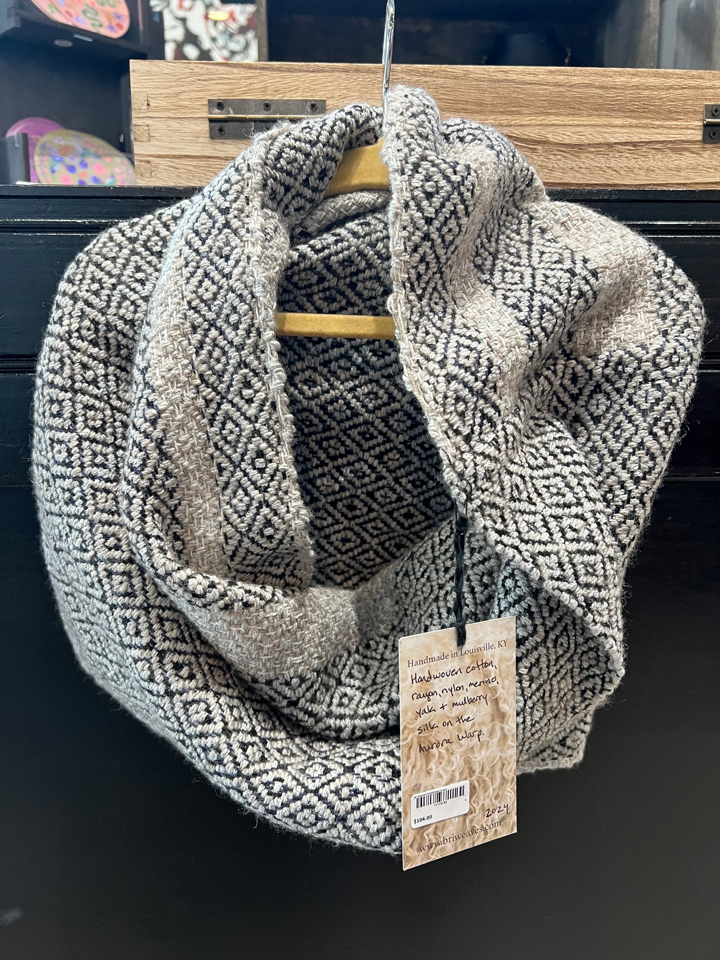 Bri Weaves: Handmade Cowls