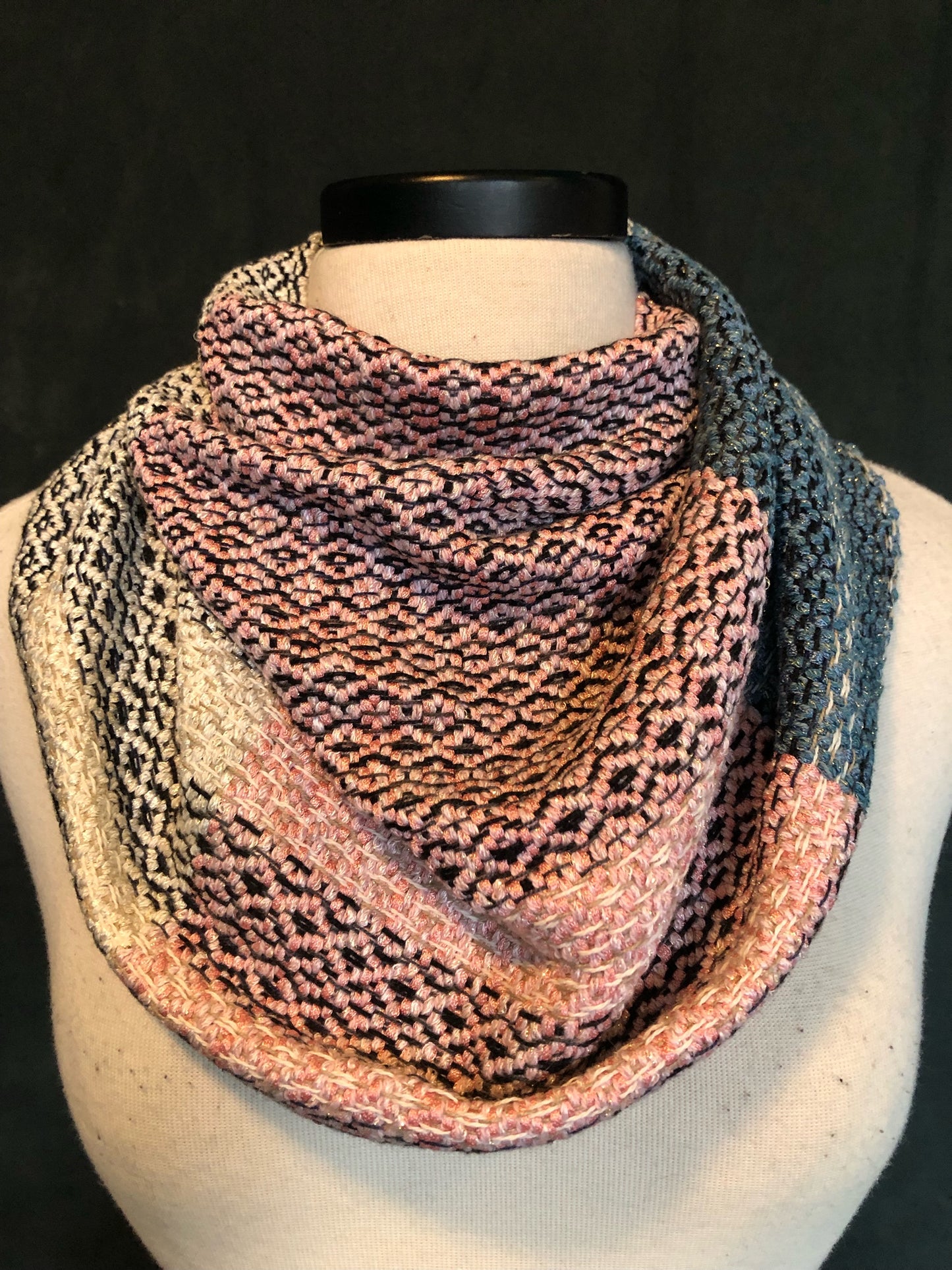 Bri Weaves: Handmade Cowls