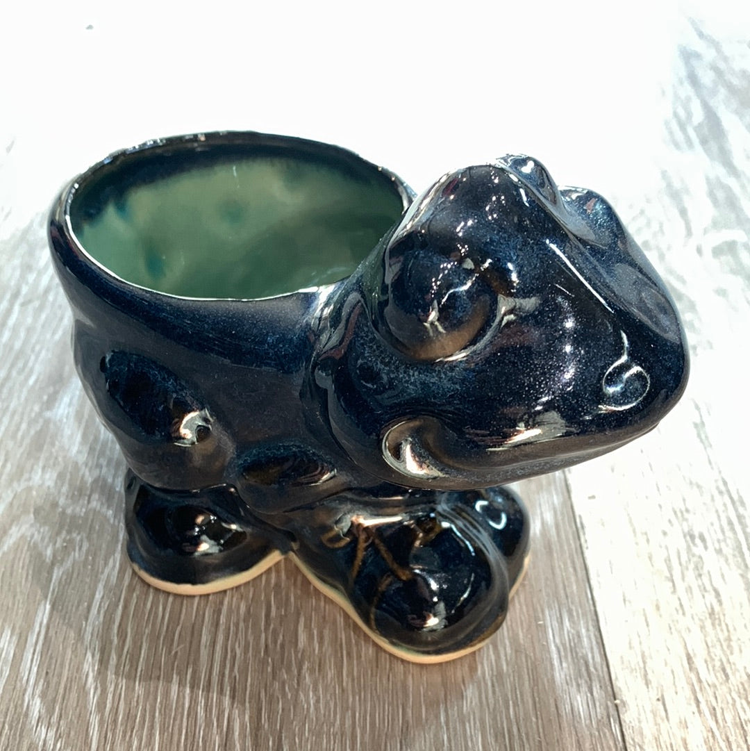 Dan Marshall (Wabi-li-ware) Sm Frog planter