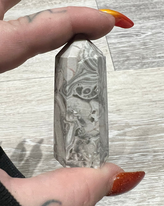 Crystal: Picasso Jasper Tower Point