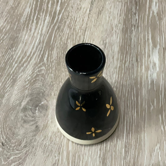 Taylor Swilley (Backyard Kiln) Vase